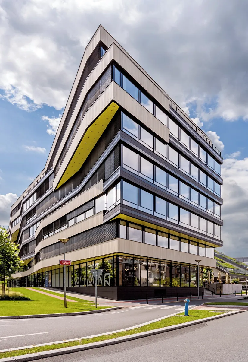 Pronájem kanceláře 439 m²
